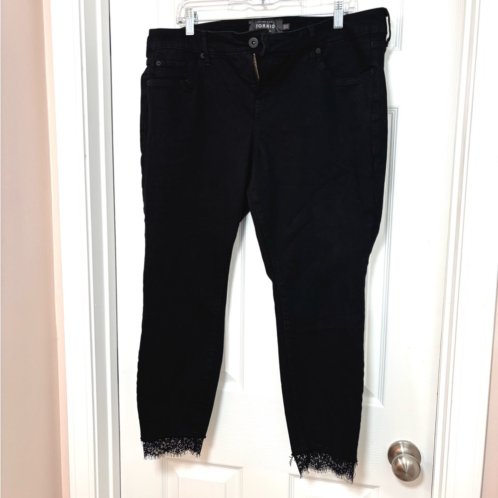 Torrid Premium Black Ankle Skinny Jeans with Lace Trim- Size 16R